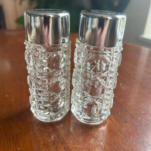 Vintage Federal Glass Salt & Pepper Shakers Windsor "Button & Cane" Pattern